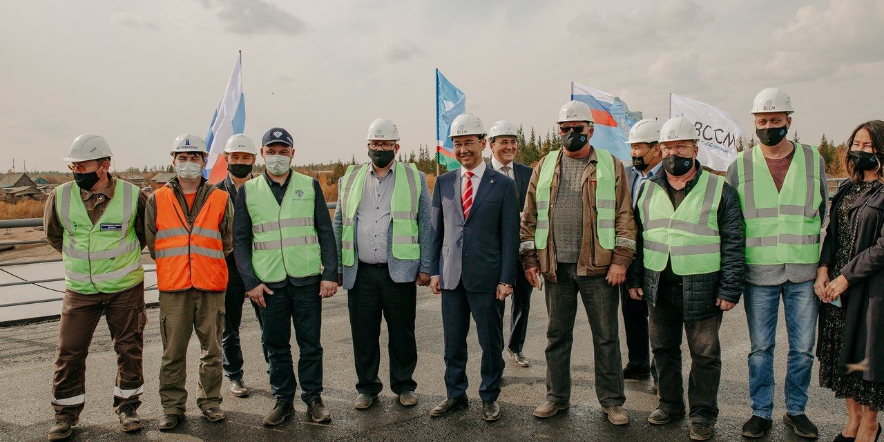 head-of-sakha-republic-visited-bridge-under-construction-04